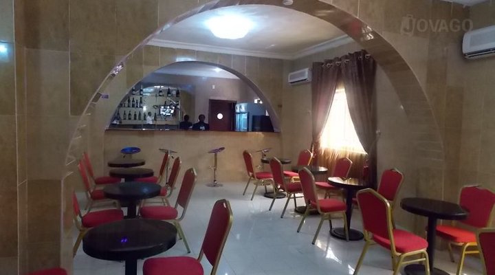 Mayroses Hotel