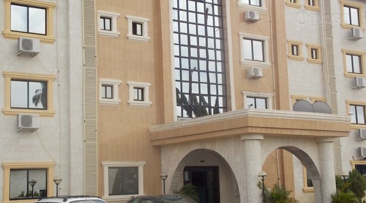Mayroses Hotel