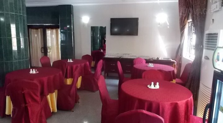 Mayroses Hotel