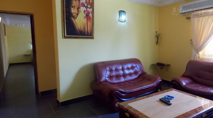 Mayroses Hotel