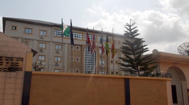 Mayroses Hotel