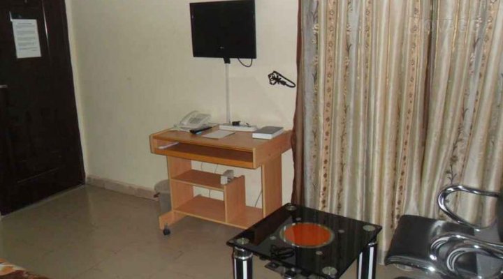 Complementary Suites Ltd