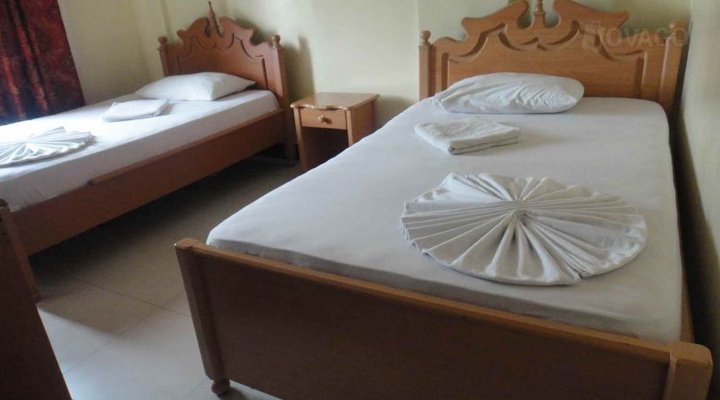 Gold Plaza Hotel