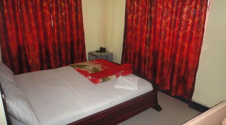 Gold Plaza Hotel