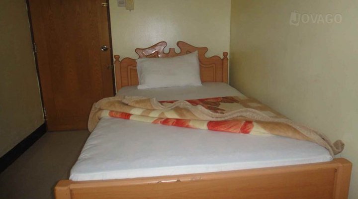 Gold Plaza Hotel