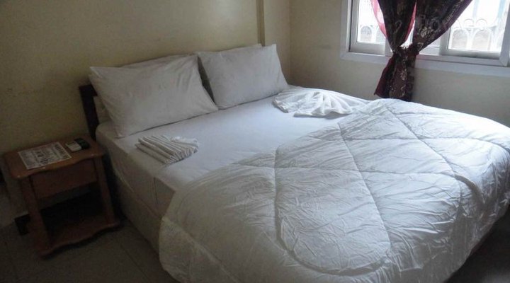 Gold Plaza Hotel