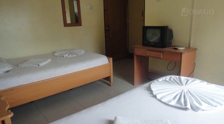 Gold Plaza Hotel