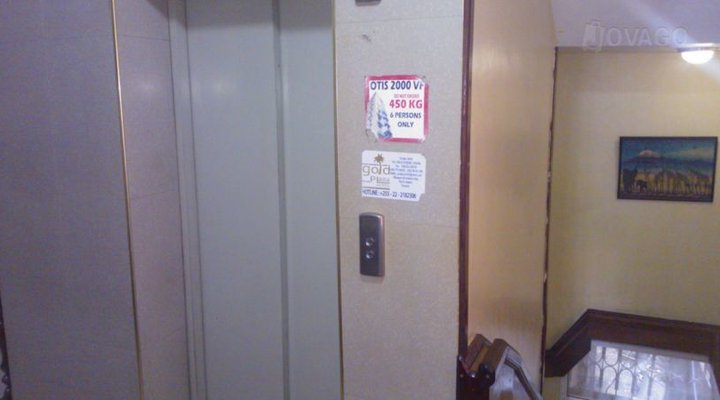 Gold Plaza Hotel