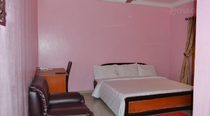 De Milton Hotel & Suites