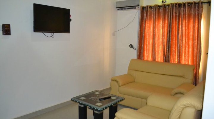 De Milton Hotel & Suites