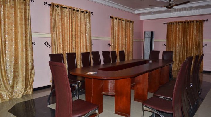 De Milton Hotel & Suites