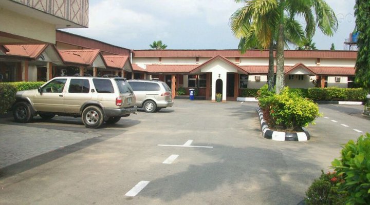 Pyramid Hotels & Conference Centre