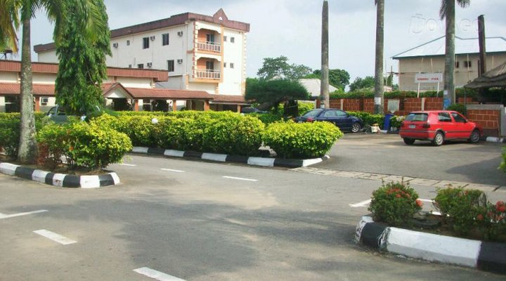 Pyramid Hotels & Conference Centre