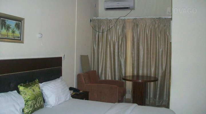 Freemans Hotel, Calabar