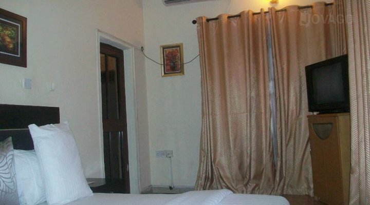 Freemans Hotel, Calabar