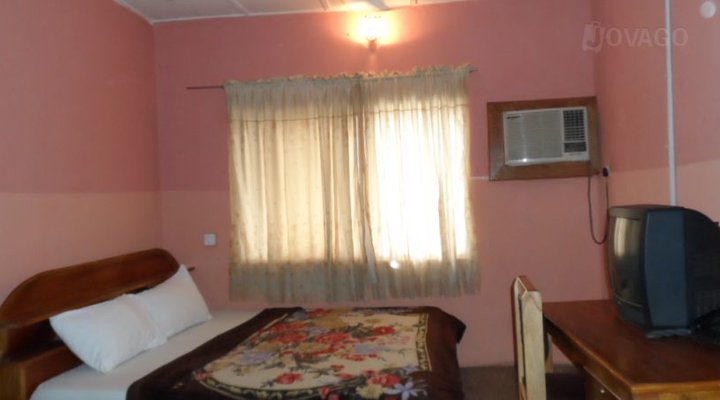 Chynyby Garden Suite