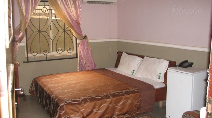 Ben-K Guest House & Relaxation Centre