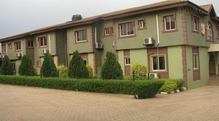Ben-K Guest House & Relaxation Centre