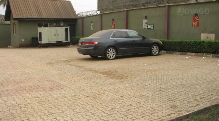 Ben-K Guest House & Relaxation Centre