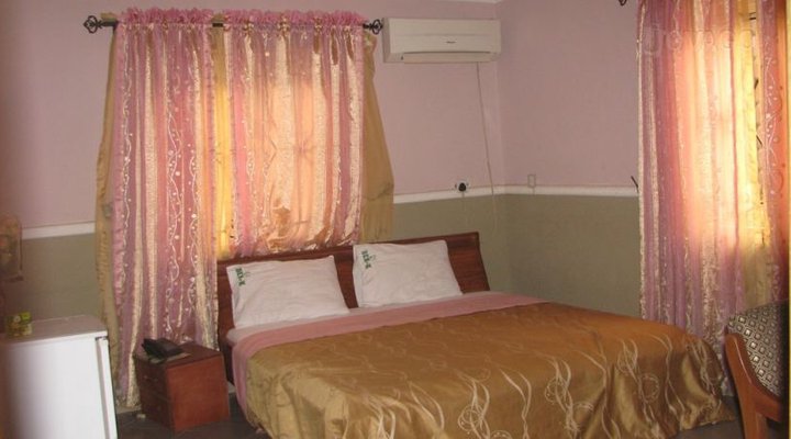 Ben-K Guest House & Relaxation Centre