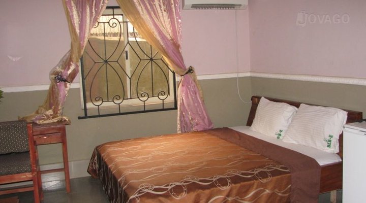 Ben-K Guest House & Relaxation Centre