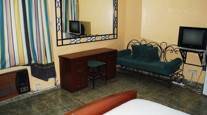 Fair Bond Accommodations