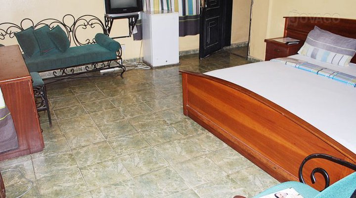 Fair Bond Accommodations