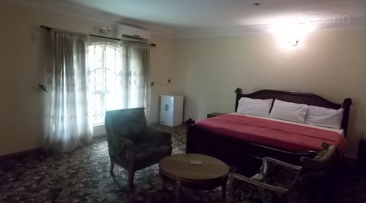 Shalom Signature Suites