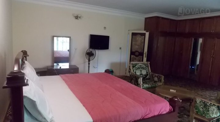 Shalom Signature Suites
