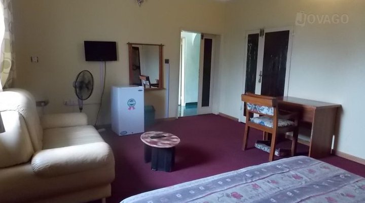 Shalom Signature Suites