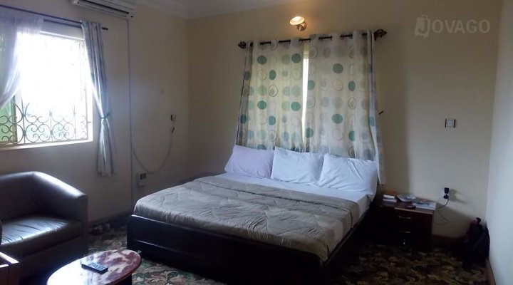 Shalom Signature Suites