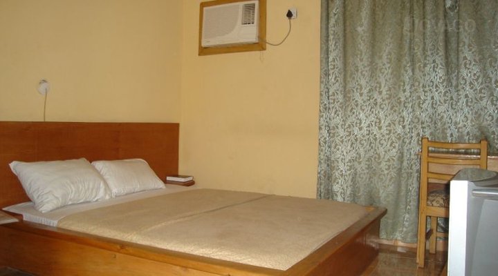 Wuraola Inn