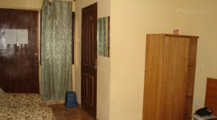 Wuraola Inn