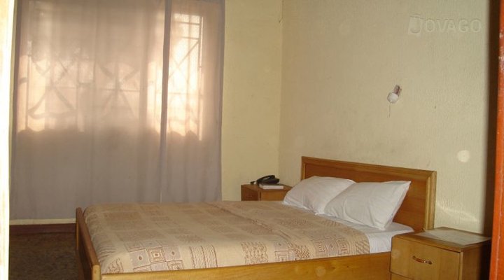 Wuraola Inn