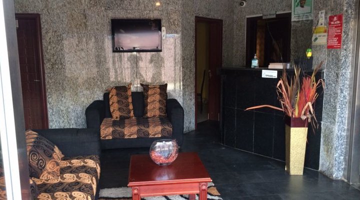 Golden Bird Hotel & Suite