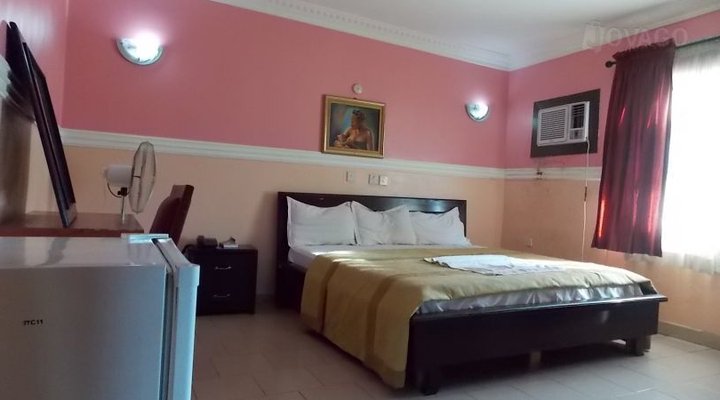 Mile End Hotel & Suite