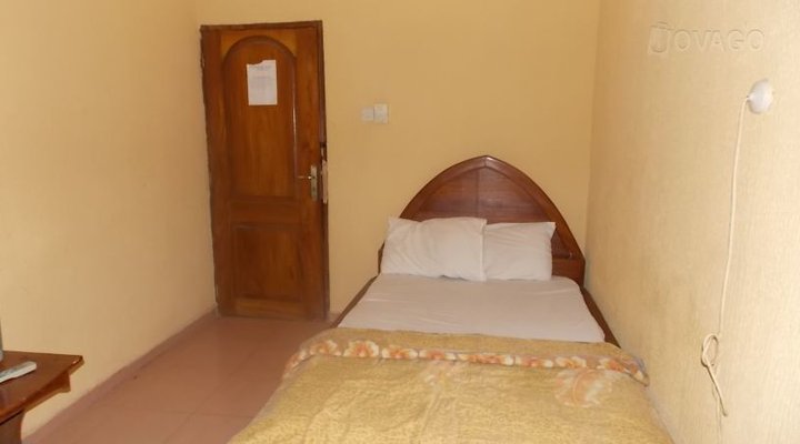 Royal Garden Hotel, Awka