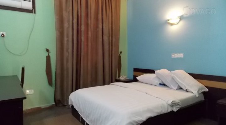 Crescent Spring Hotel