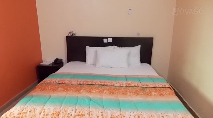 East End Hotel and Suites