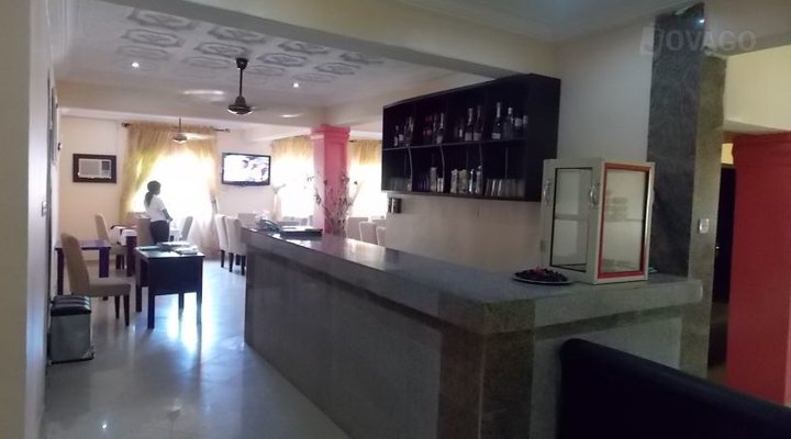 East End Hotel and Suites
