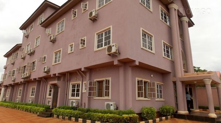 Mercy Suites And Leisure