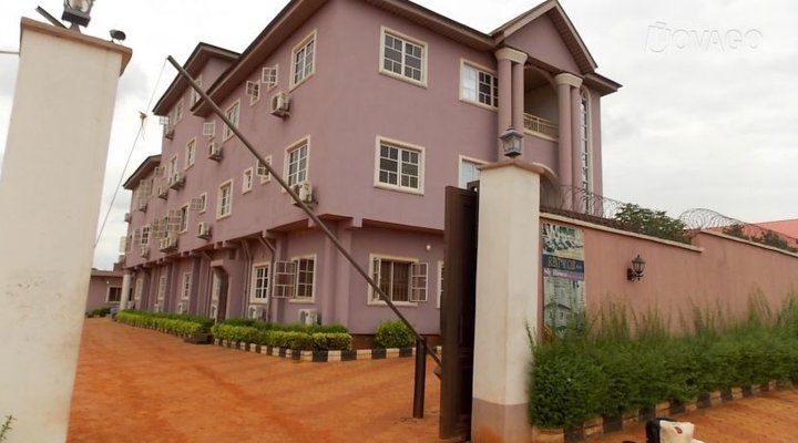 Mercy Suites And Leisure