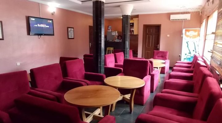 Mercy Suites And Leisure