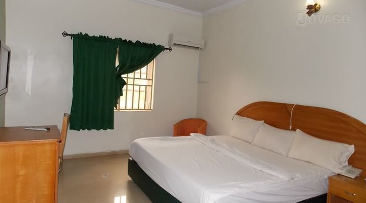 Mercy Suites And Leisure