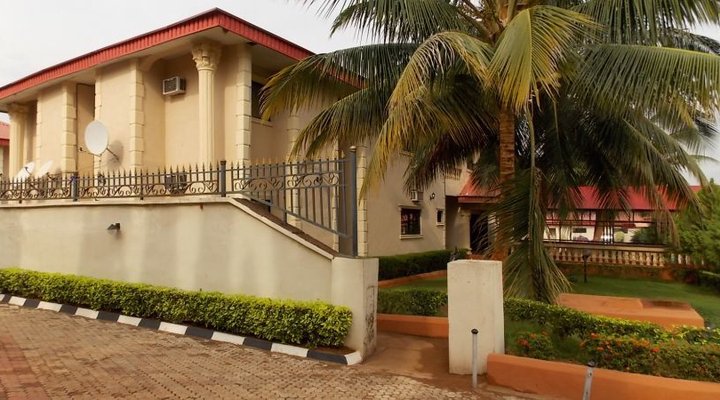 Up Country Hotel And Resort