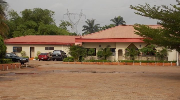 Up Country Hotel And Resort