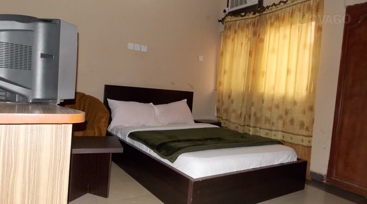 Up Country Hotel And Resort