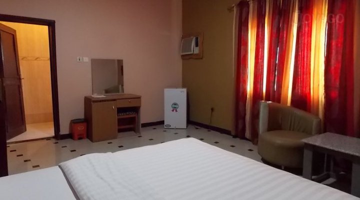 Seagate Hotel And Suites