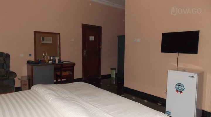 Seagate Hotel And Suites