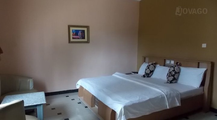 Seagate Hotel And Suites